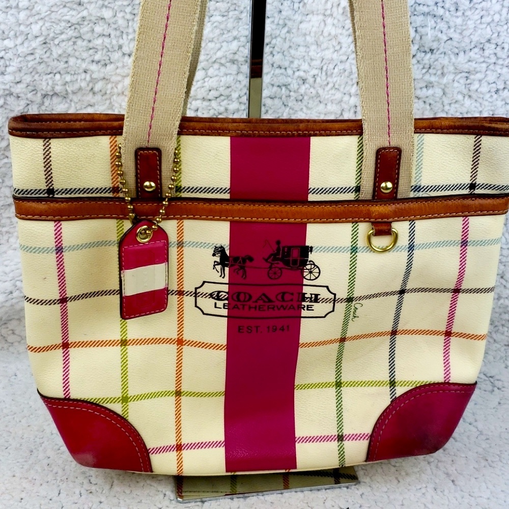 Beautiful Designer Coach Purse